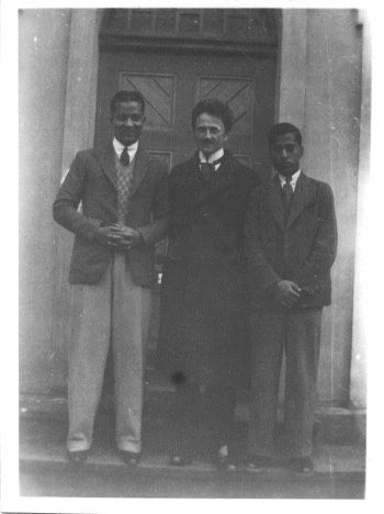 Dr Hamid Marcus (Centre), September 1930